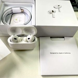 AirPods don’t want them I have maxes now so no use for them